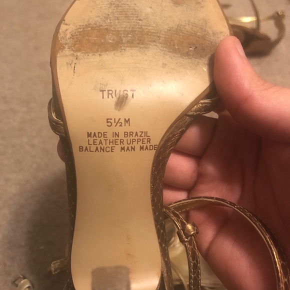 Women’s Carlos Gold Heels - Picture 4 of 5